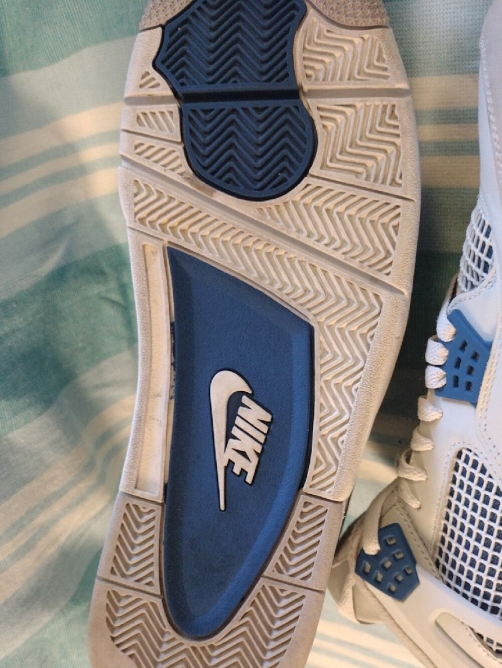 Nike Air Jordan 4 Men’s Sneakers - White & Blue Size 13 - Picture 4 of 6